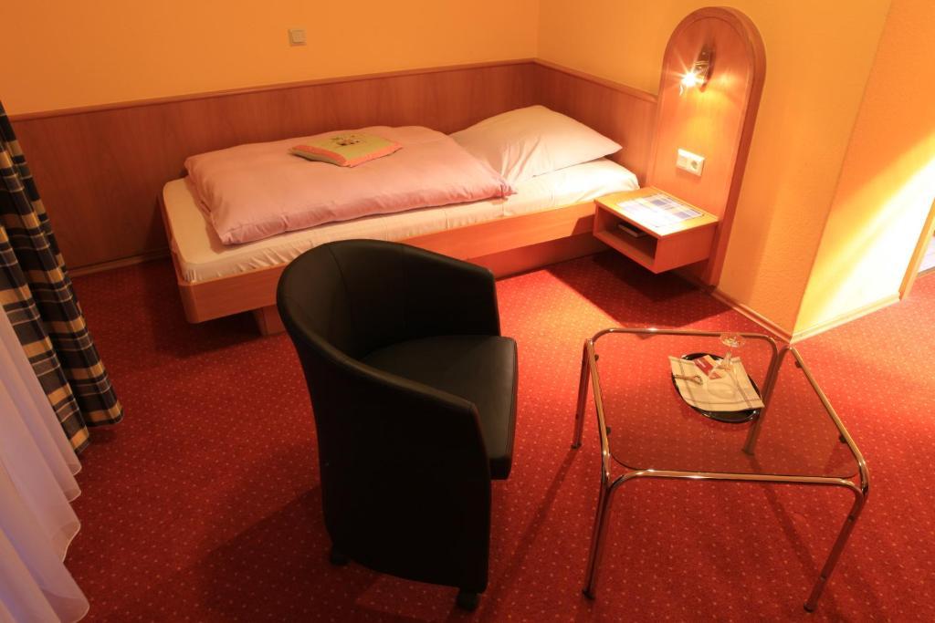 Hotel Kasserolle Зигбург Номер фото